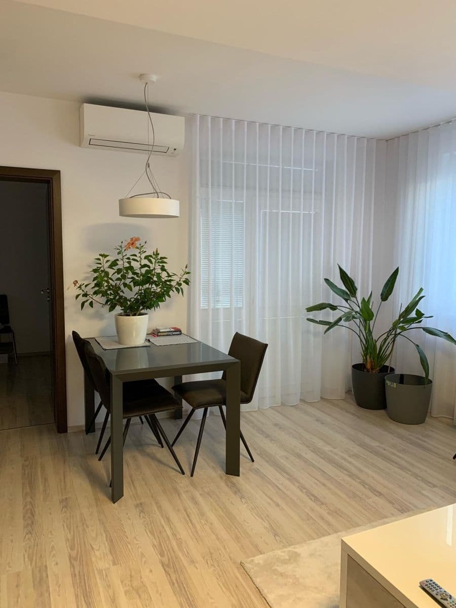 2 bedroom flat to rent, 64 m², Dúbravka, Bratislavský Region 2 bedroom flat to rent, 64 m², Dúbravka, Bratislavský Region