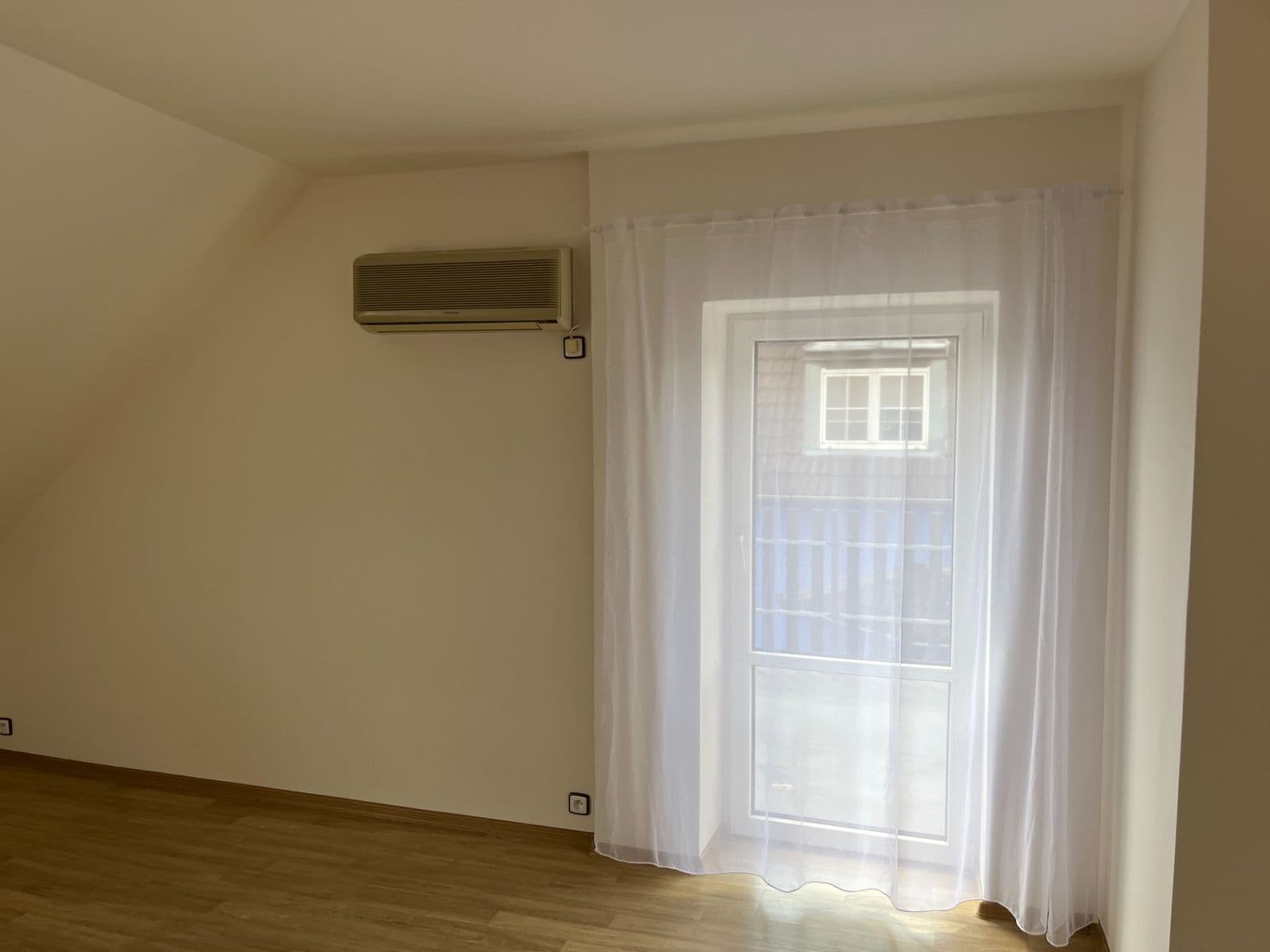 house to rent, 180 m², Kazaňská, Prague, Prague house to rent, 180 m², Kazaňská, Prague, Prague