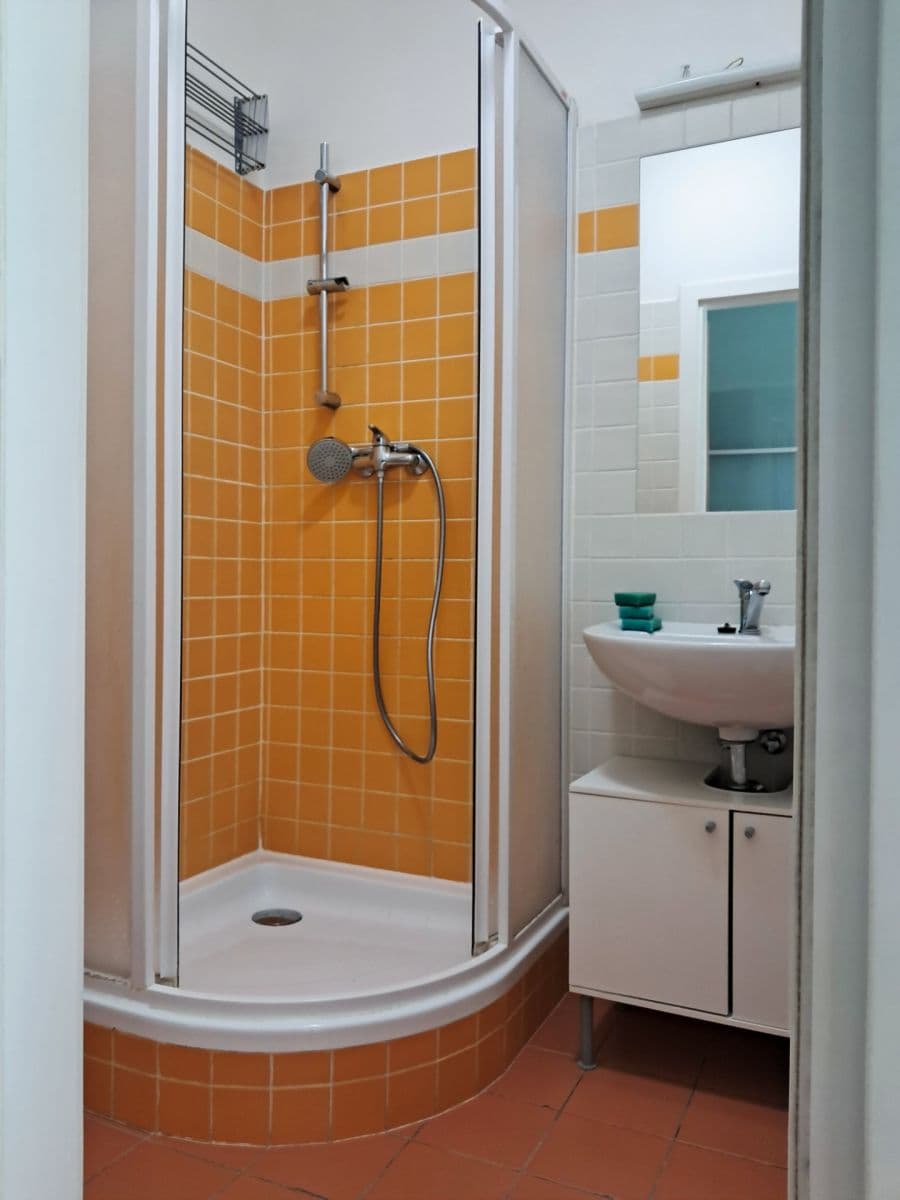 Studio flat to rent, 36 m², Korycanská, Prague, Prague Studio flat to rent, 36 m², Korycanská, Prague, Prague