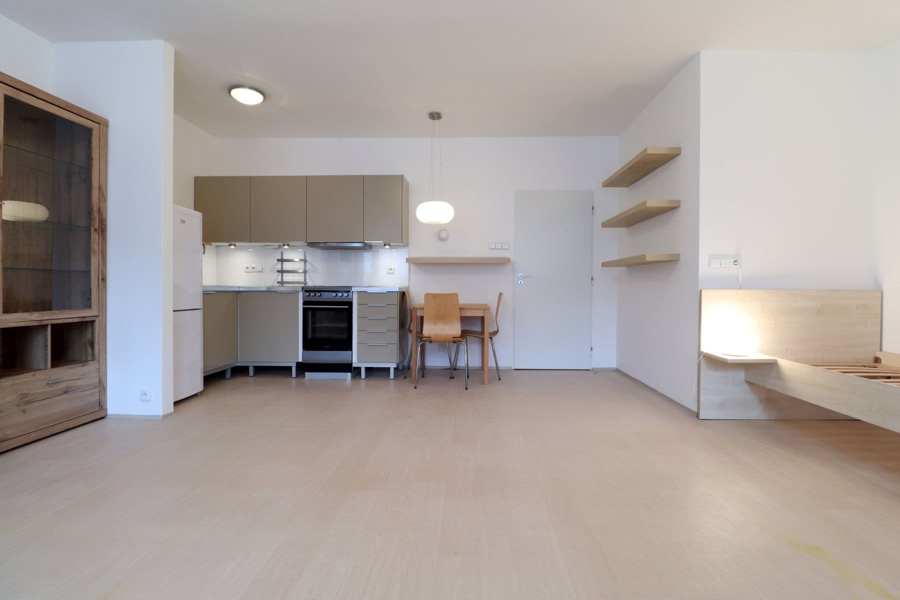 Studio flat to rent, 40 m², Hlivická, Prague, Prague Studio flat to rent, 40 m², Hlivická, Prague, Prague