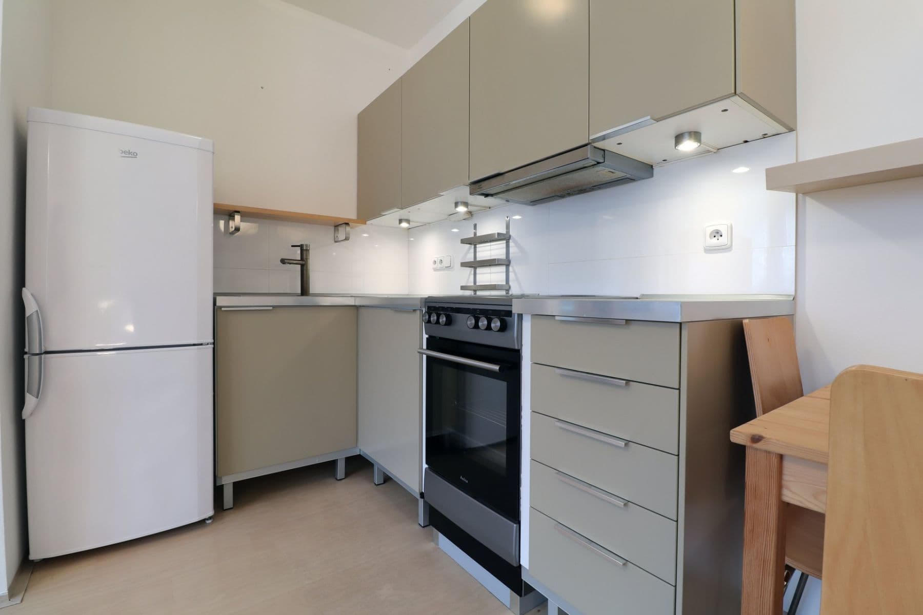 Studio flat to rent, 40 m², Hlivická, Prague, Prague Studio flat to rent, 40 m², Hlivická, Prague, Prague