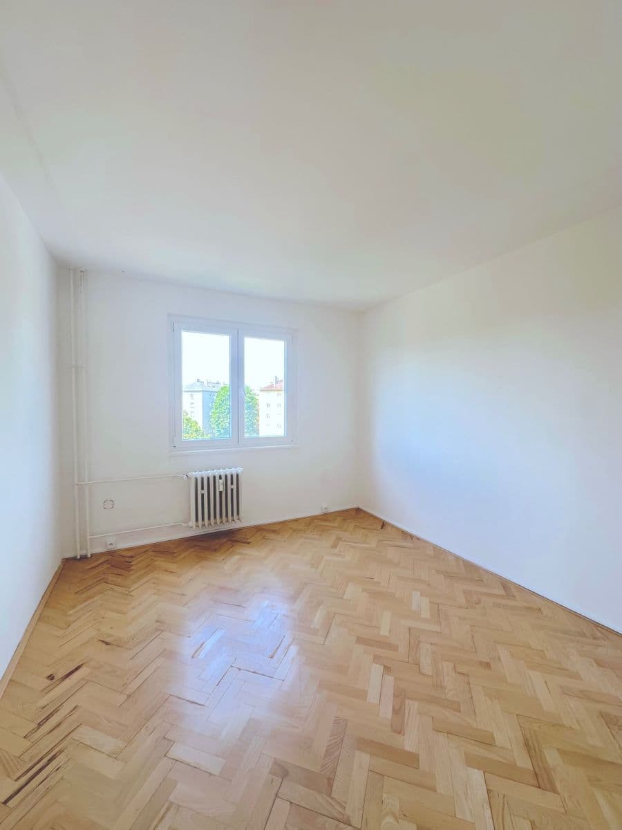 3 bedroom flat for sale, 64 m², tř. Kosmonautů, Olomouc, Olomoucký Region 3 bedroom flat for sale, 64 m², tř. Kosmonautů, Olomouc, Olomoucký Region