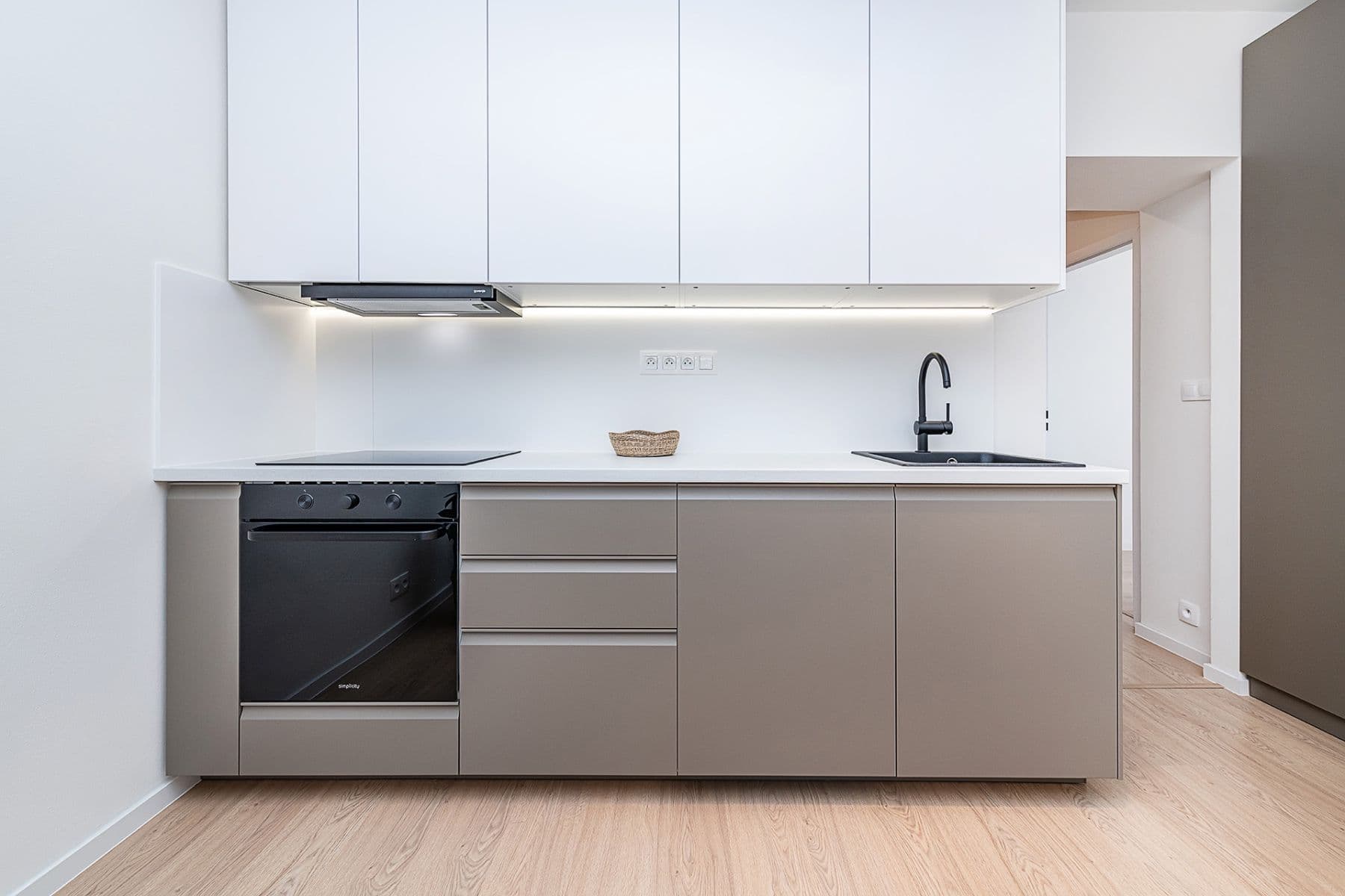 2 bedroom with open-plan kitchen flat for sale, 74 m², Madridská, Prague, Prague 2 bedroom with open-plan kitchen flat for sale, 74 m², Madridská, Prague, Prague
