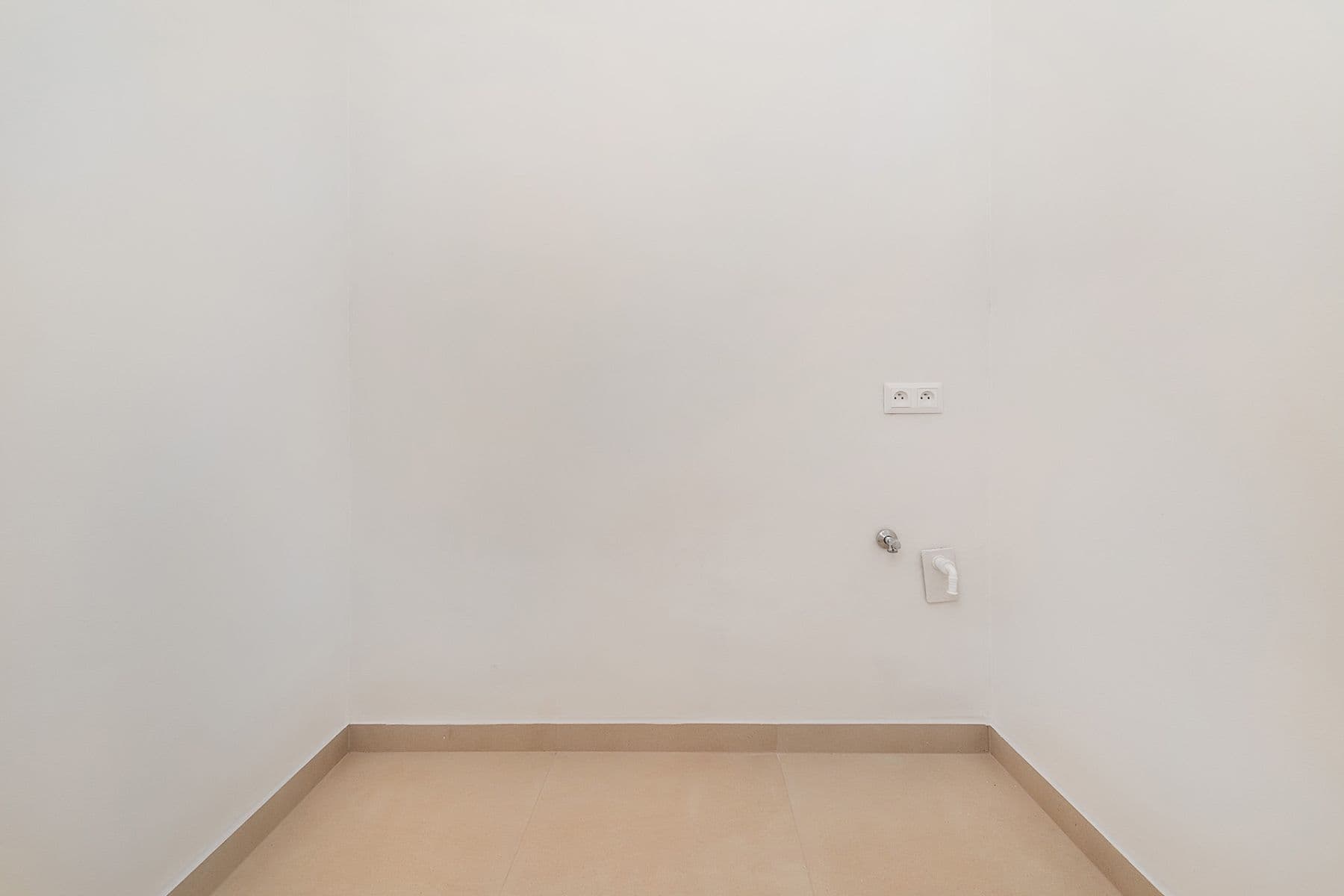 2 bedroom with open-plan kitchen flat for sale, 74 m², Madridská, Prague, Prague 2 bedroom with open-plan kitchen flat for sale, 74 m², Madridská, Prague, Prague