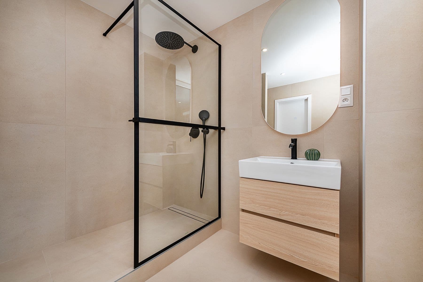 2 bedroom with open-plan kitchen flat for sale, 74 m², Madridská, Prague, Prague 2 bedroom with open-plan kitchen flat for sale, 74 m², Madridská, Prague, Prague