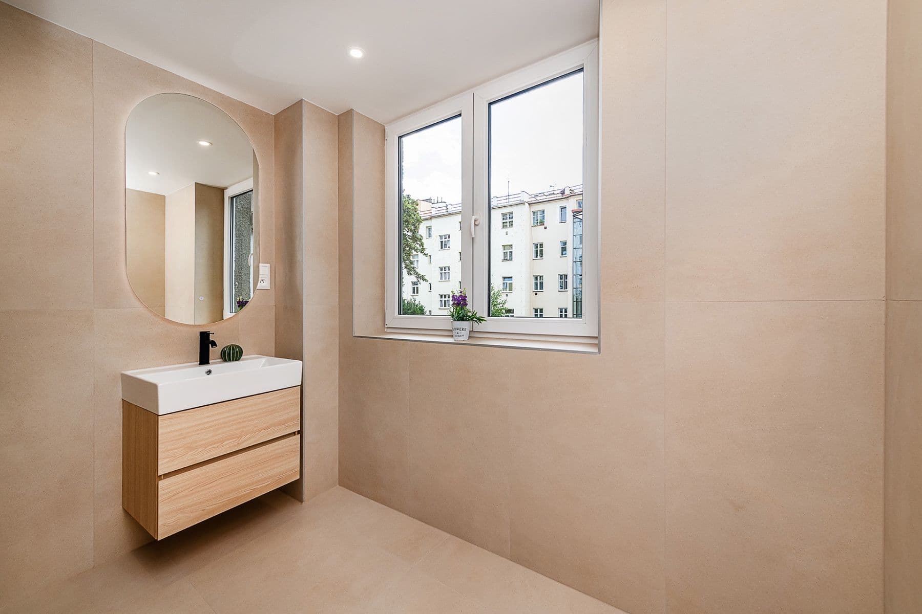2 bedroom with open-plan kitchen flat for sale, 74 m², Madridská, Prague, Prague 2 bedroom with open-plan kitchen flat for sale, 74 m², Madridská, Prague, Prague
