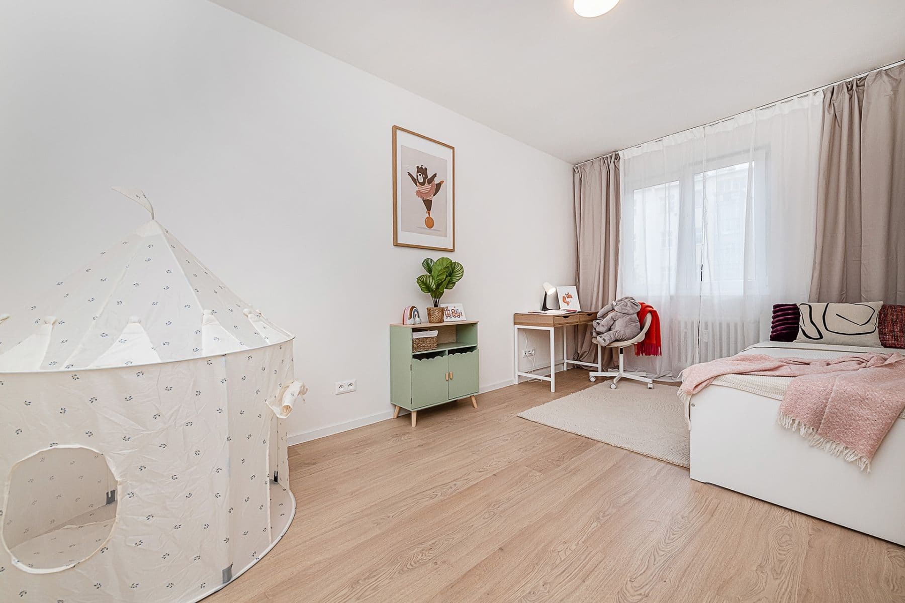 2 bedroom with open-plan kitchen flat for sale, 74 m², Madridská, Prague, Prague 2 bedroom with open-plan kitchen flat for sale, 74 m², Madridská, Prague, Prague