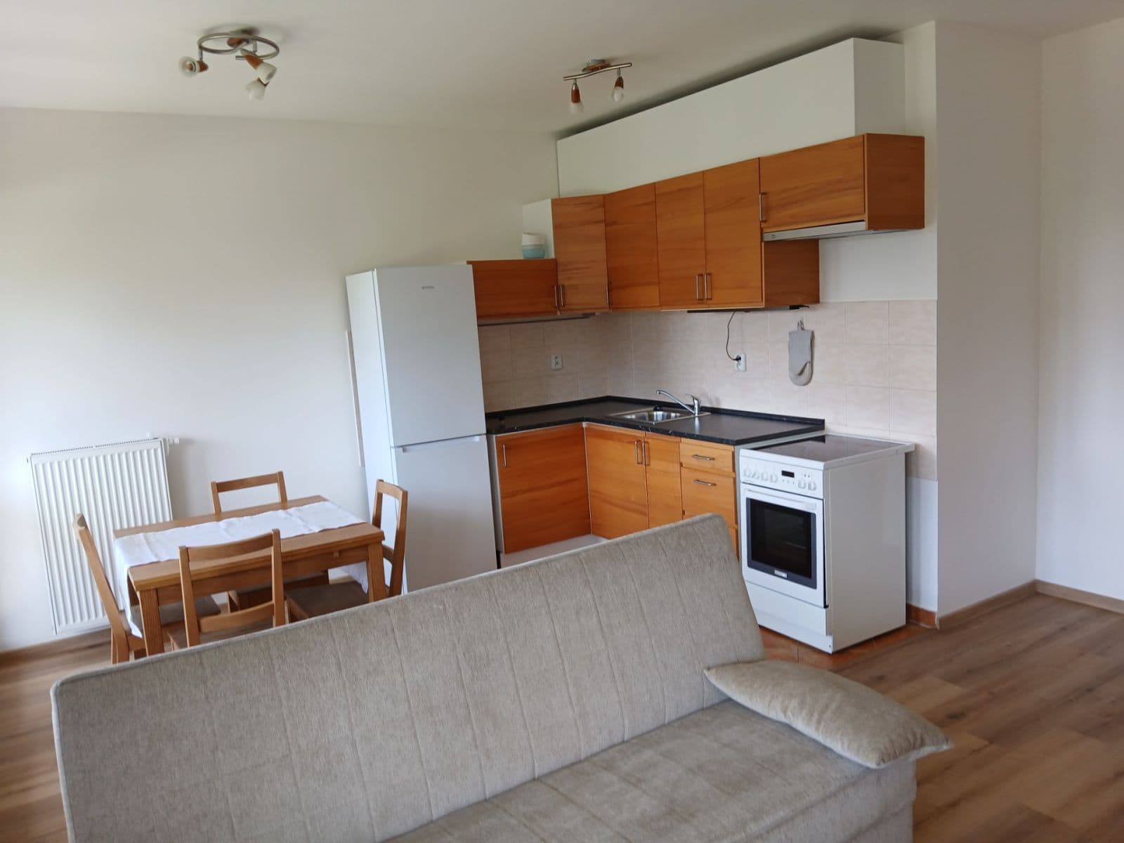 1 bedroom with open-plan kitchen flat to rent, 51 m², Holubinková, Prague, Prague 1 bedroom with open-plan kitchen flat to rent, 51 m², Holubinková, Prague, Prague