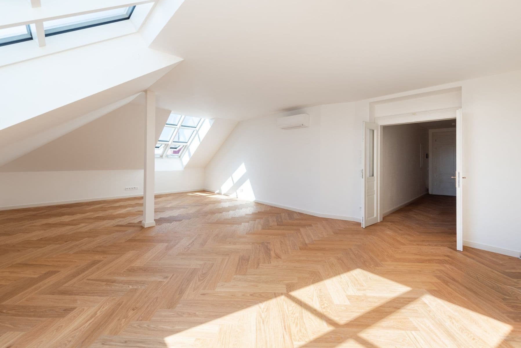 1 bedroom with open-plan kitchen flat for sale, 97 m², Polská, Prague, Prague 1 bedroom with open-plan kitchen flat for sale, 97 m², Polská, Prague, Prague