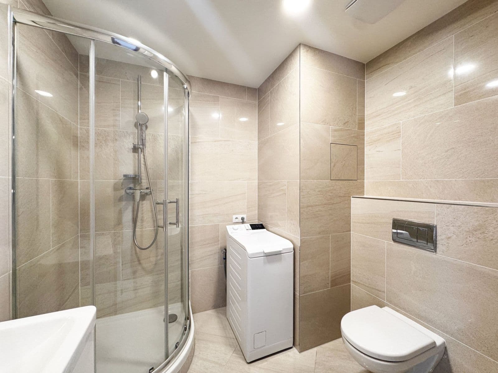 Studio flat to rent, 31 m², Mantovská, Prague, Prague Studio flat to rent, 31 m², Mantovská, Prague, Prague