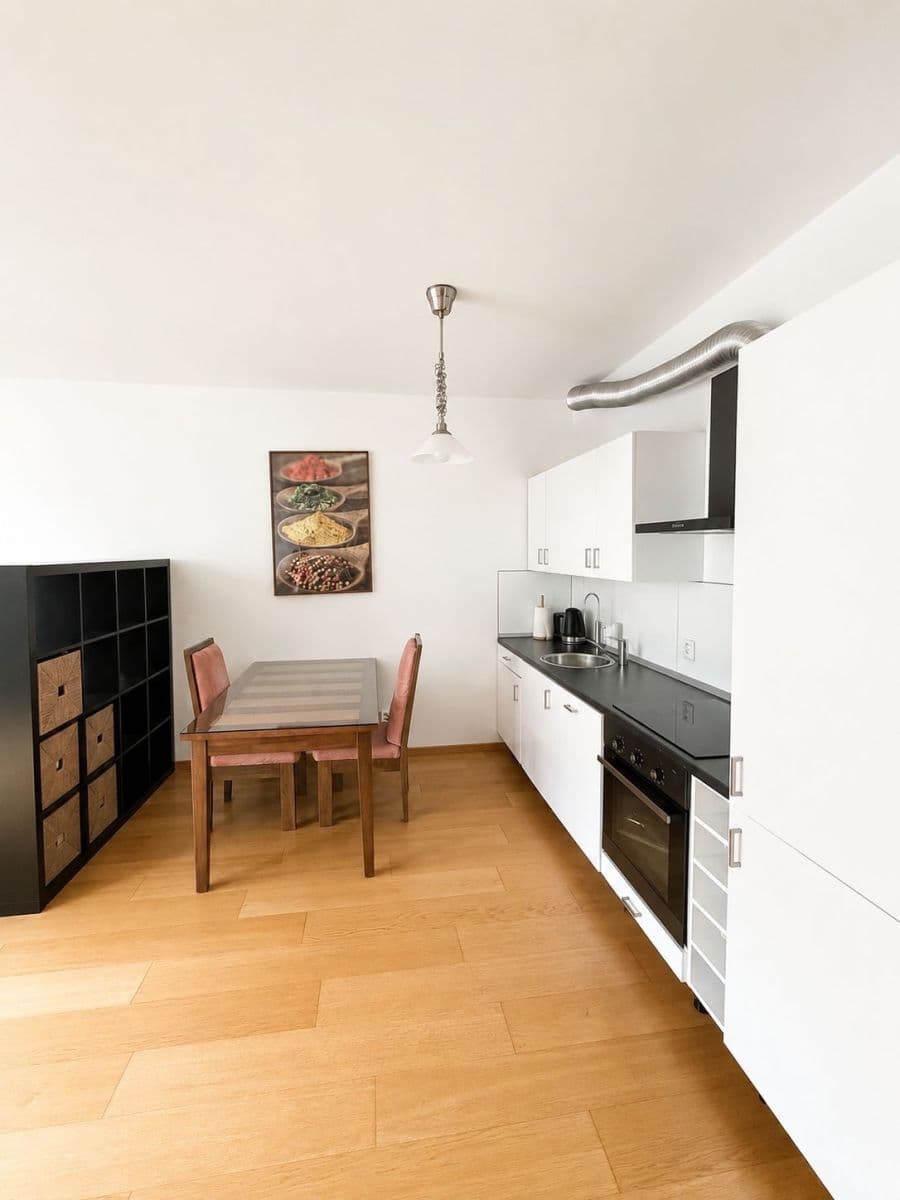 Studio flat to rent, 39 m², Nuselská, Prague, Prague Studio flat to rent, 39 m², Nuselská, Prague, Prague