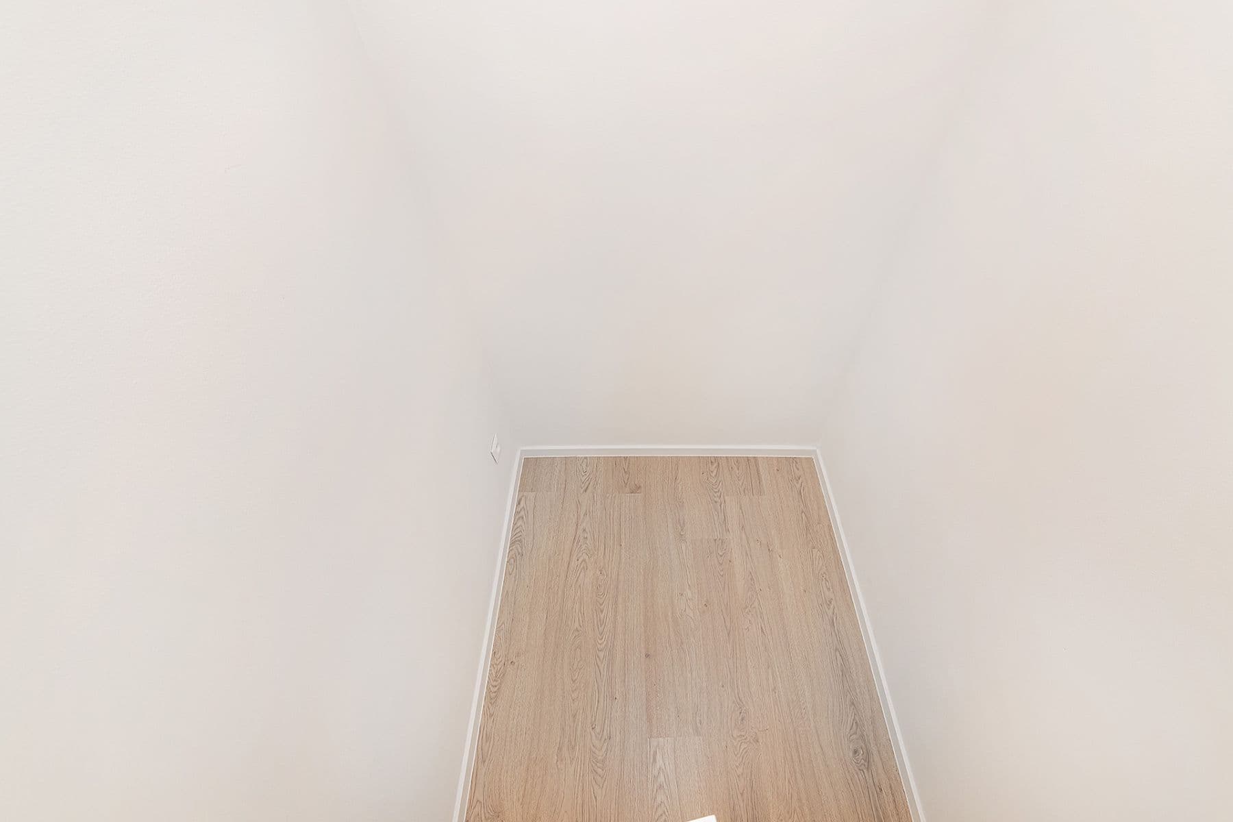2 bedroom with open-plan kitchen flat for sale, 87 m², Komunardů, Prague, Prague 2 bedroom with open-plan kitchen flat for sale, 87 m², Komunardů, Prague, Prague