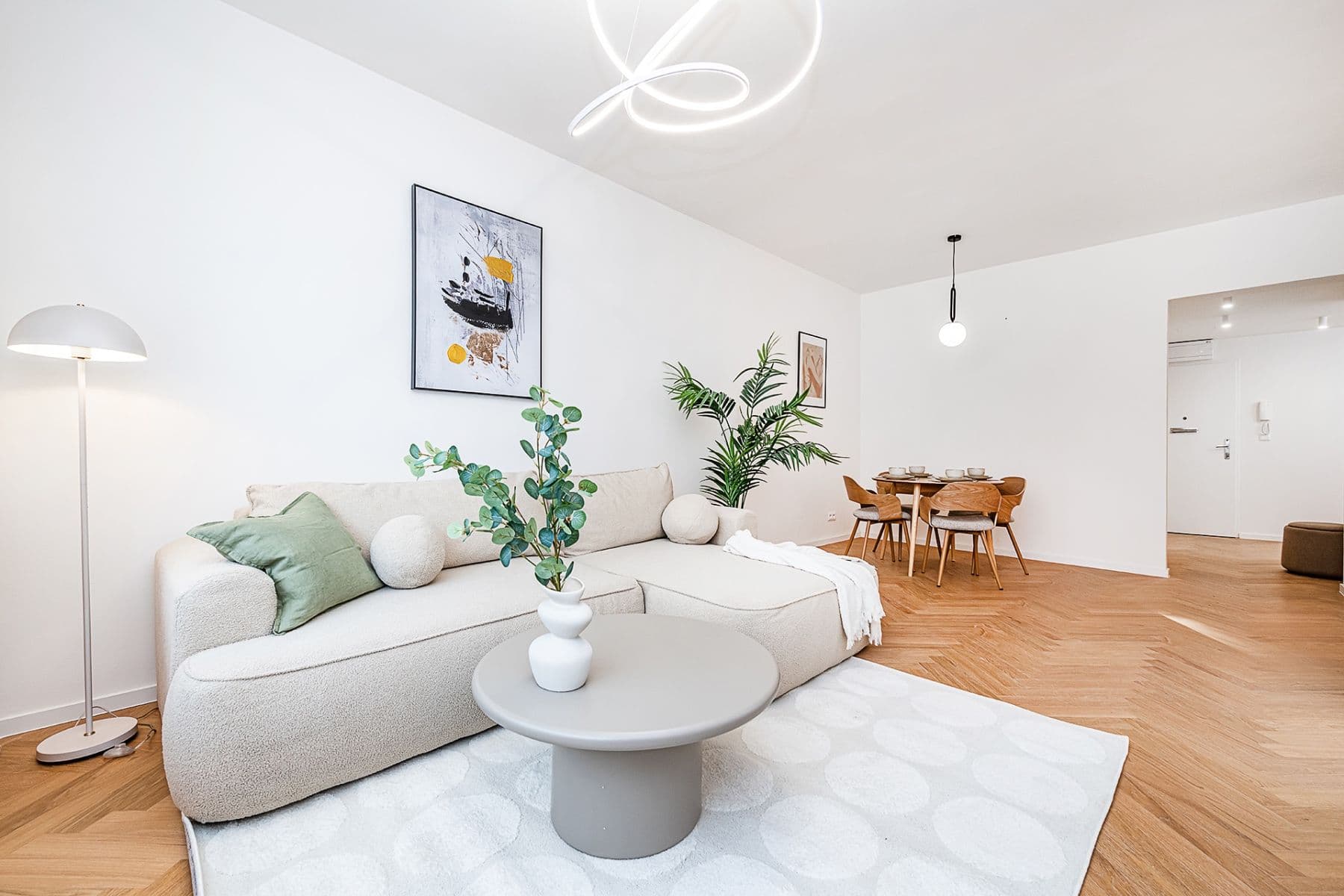 2 bedroom with open-plan kitchen flat for sale, 90 m², Komunardů, Prague, Prague 2 bedroom with open-plan kitchen flat for sale, 90 m², Komunardů, Prague, Prague