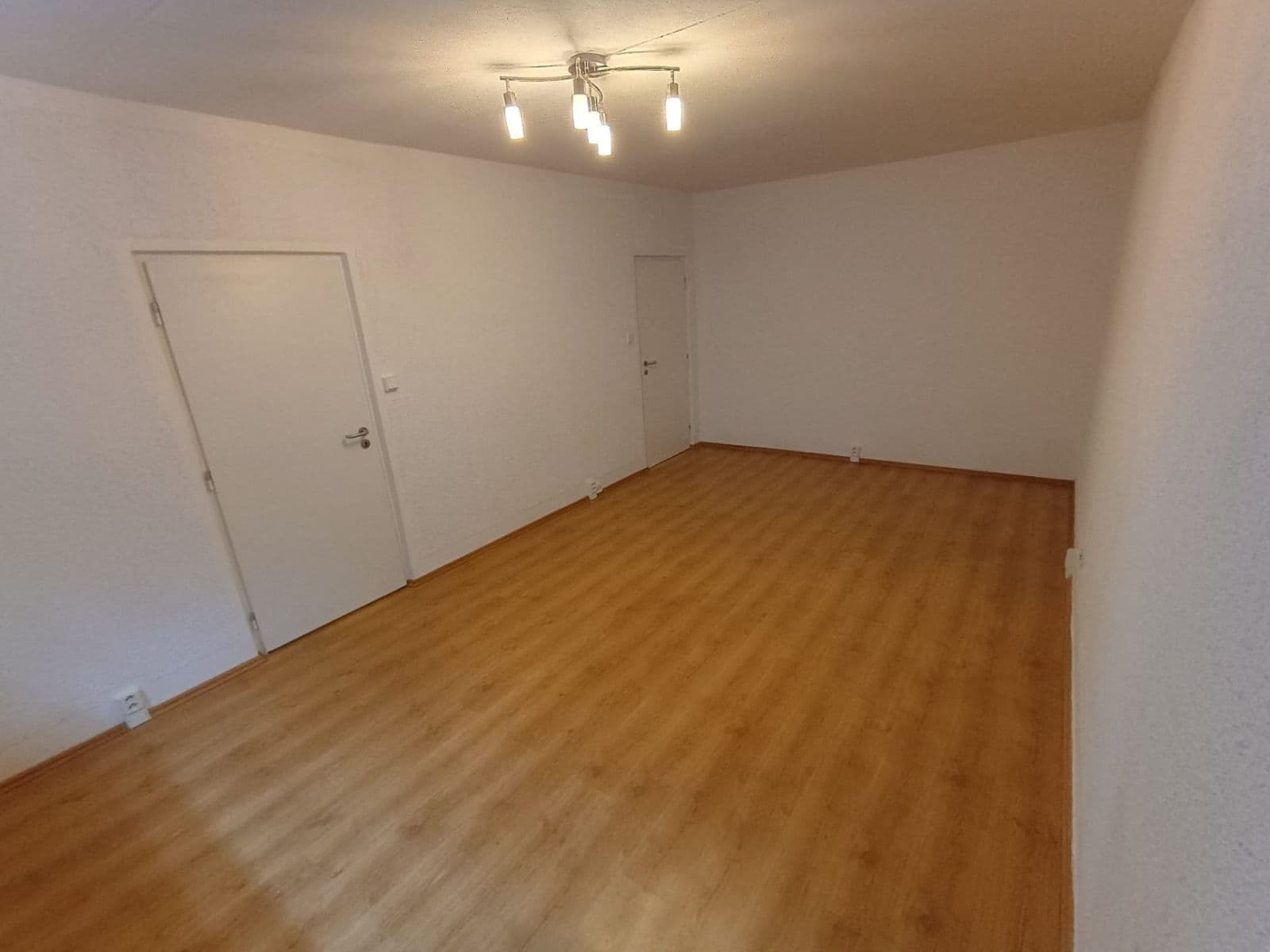 2 bedroom flat to rent, 65 m², Krátká, Lovosice, Ústecký Region 2 bedroom flat to rent, 65 m², Krátká, Lovosice, Ústecký Region