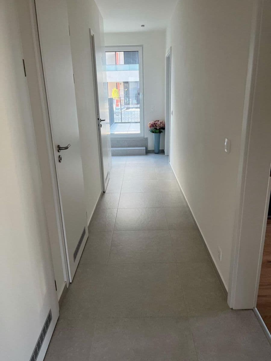 2 bedroom with open-plan kitchen flat to rent, 75 m², Wassermannova, Prague, Prague 2 bedroom with open-plan kitchen flat to rent, 75 m², Wassermannova, Prague, Prague