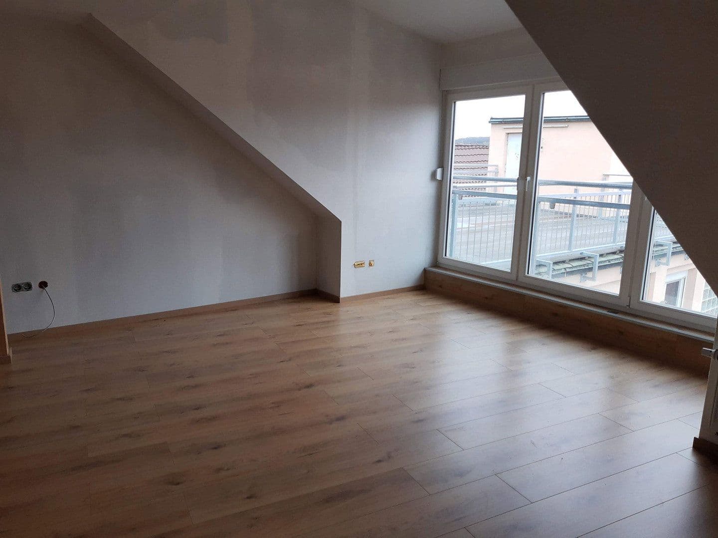 3 bedroom with open-plan kitchen flat to rent, 170 m², Ochsenfurt, Bavaria 3 bedroom with open-plan kitchen flat to rent, 170 m², Ochsenfurt, Bavaria