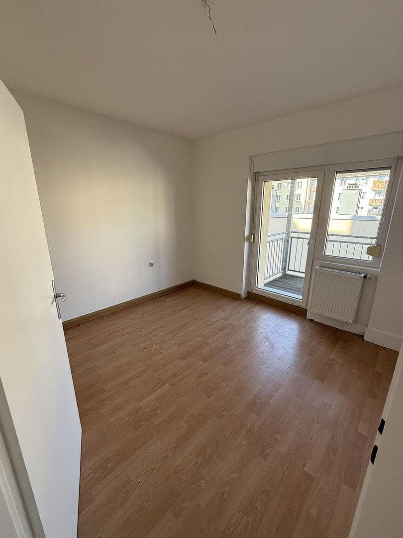 4 bedroom flat to rent, 140 m², Schweinfurt, Bavaria 4 bedroom flat to rent, 140 m², Schweinfurt, Bavaria