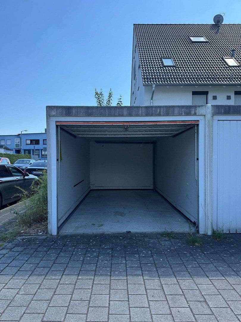 garage to rent, 0 m², Roßtaler Str. 11, Nürnberg, Bavaria garage to rent, 0 m², Roßtaler Str. 11, Nürnberg, Bavaria