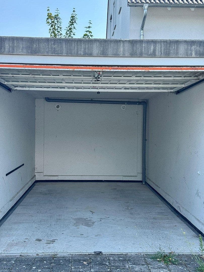 garage to rent, 0 m², Roßtaler Str. 11, Nürnberg, Bavaria garage to rent, 0 m², Roßtaler Str. 11, Nürnberg, Bavaria