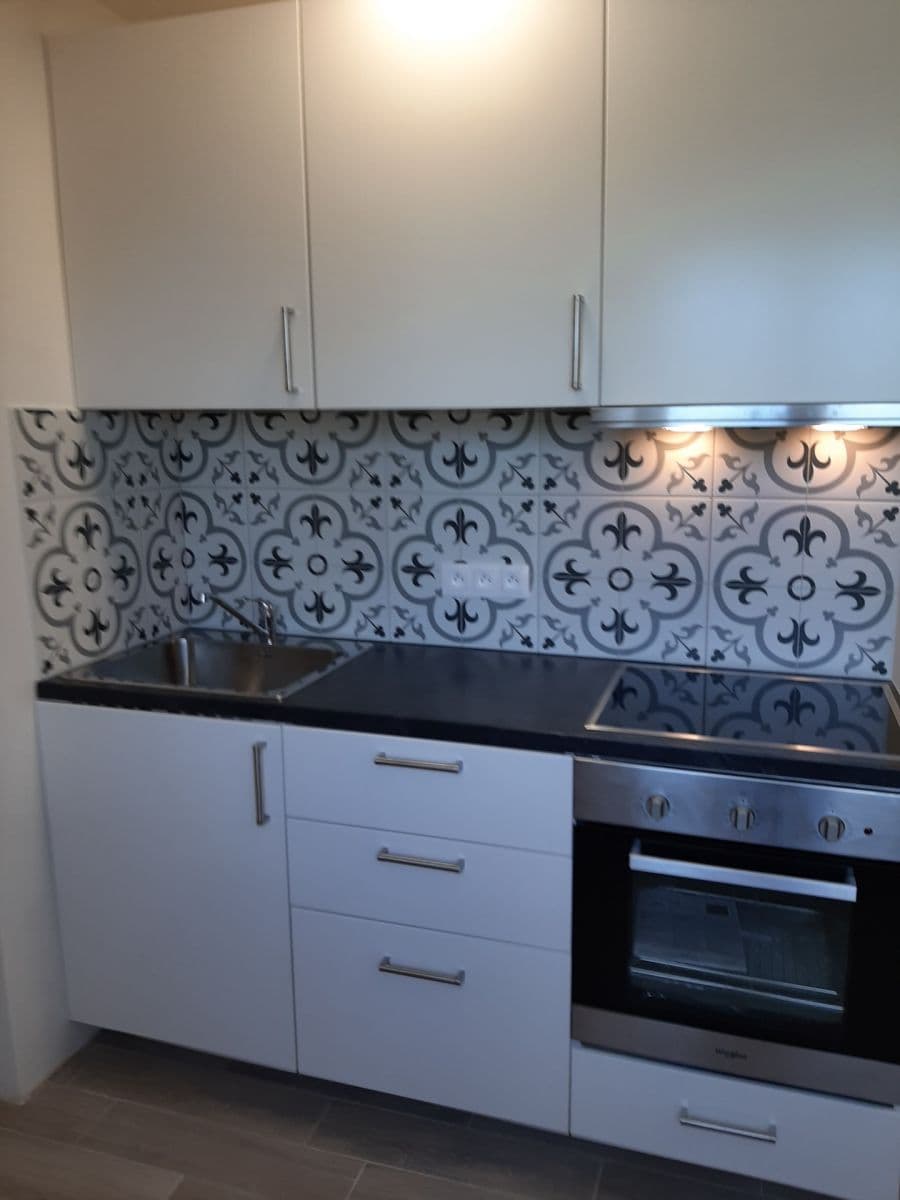 Studio flat to rent, 28 m², U Stojanu, Prague, Prague Studio flat to rent, 28 m², U Stojanu, Prague, Prague