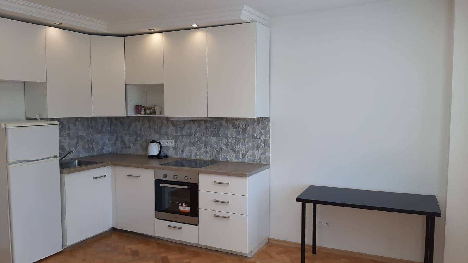 2 bedroom with open-plan kitchen flat to rent, 80 m², U Stojanu, Prague, Prague 2 bedroom with open-plan kitchen flat to rent, 80 m², U Stojanu, Prague, Prague