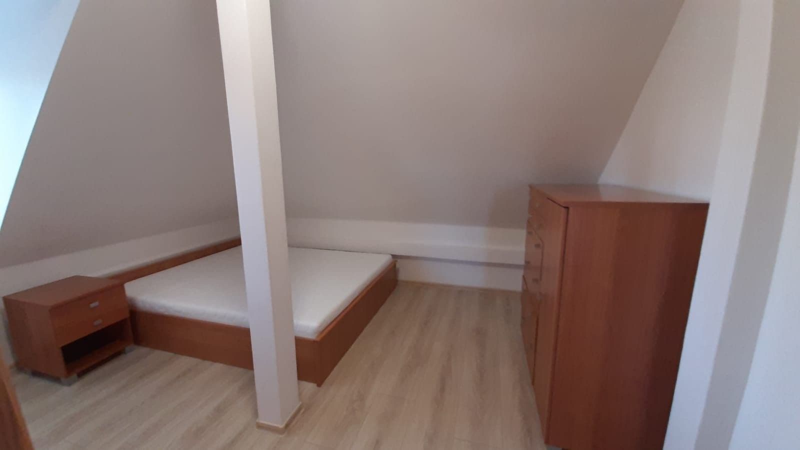 2 bedroom with open-plan kitchen flat to rent, 80 m², U Stojanu, Prague, Prague 2 bedroom with open-plan kitchen flat to rent, 80 m², U Stojanu, Prague, Prague