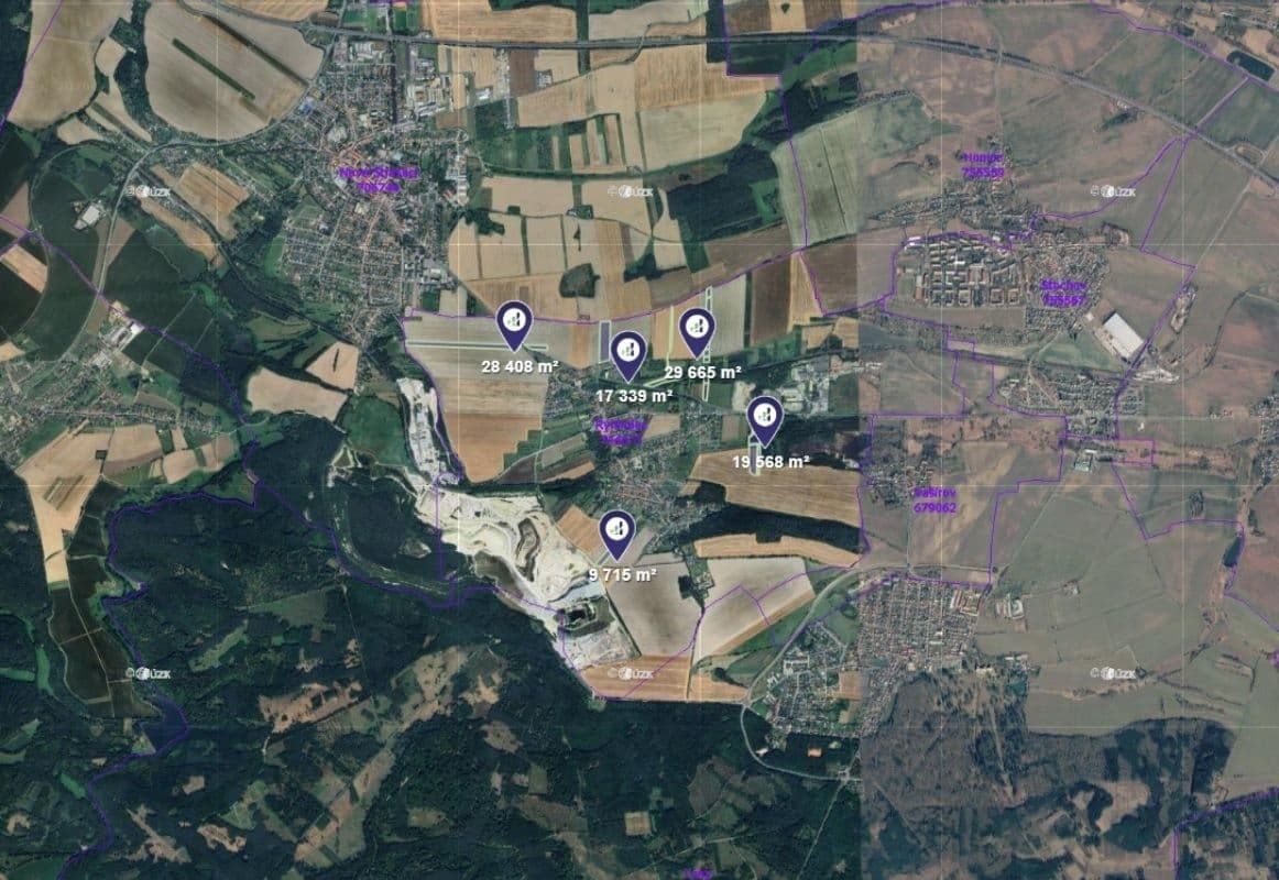 plot for sale, 104,695 m², Rynholec, Středočeský Region plot for sale, 104,695 m², Rynholec, Středočeský Region