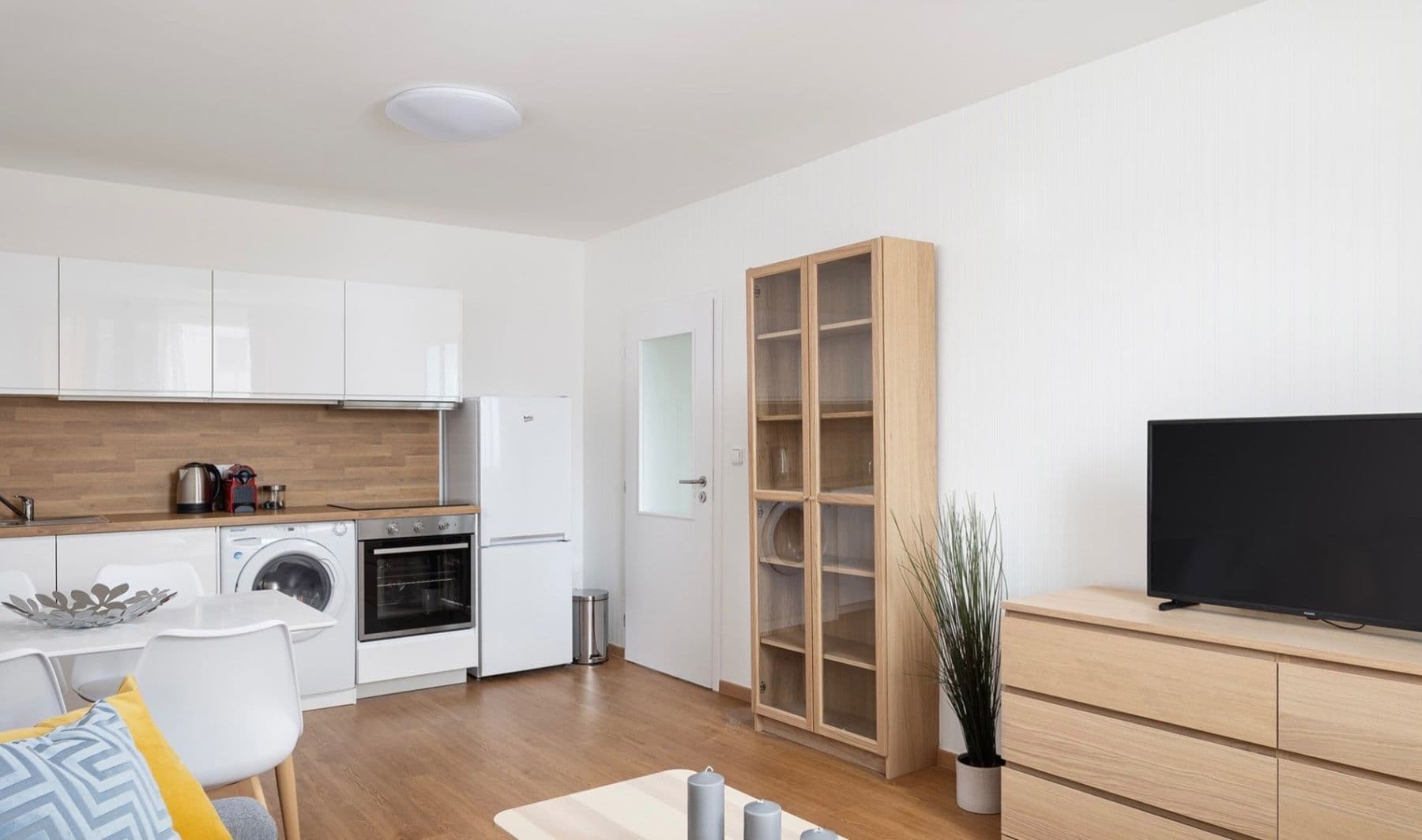 Studio flat to rent, 32 m², Nerudova, Trmice, Ústecký Region Studio flat to rent, 32 m², Nerudova, Trmice, Ústecký Region