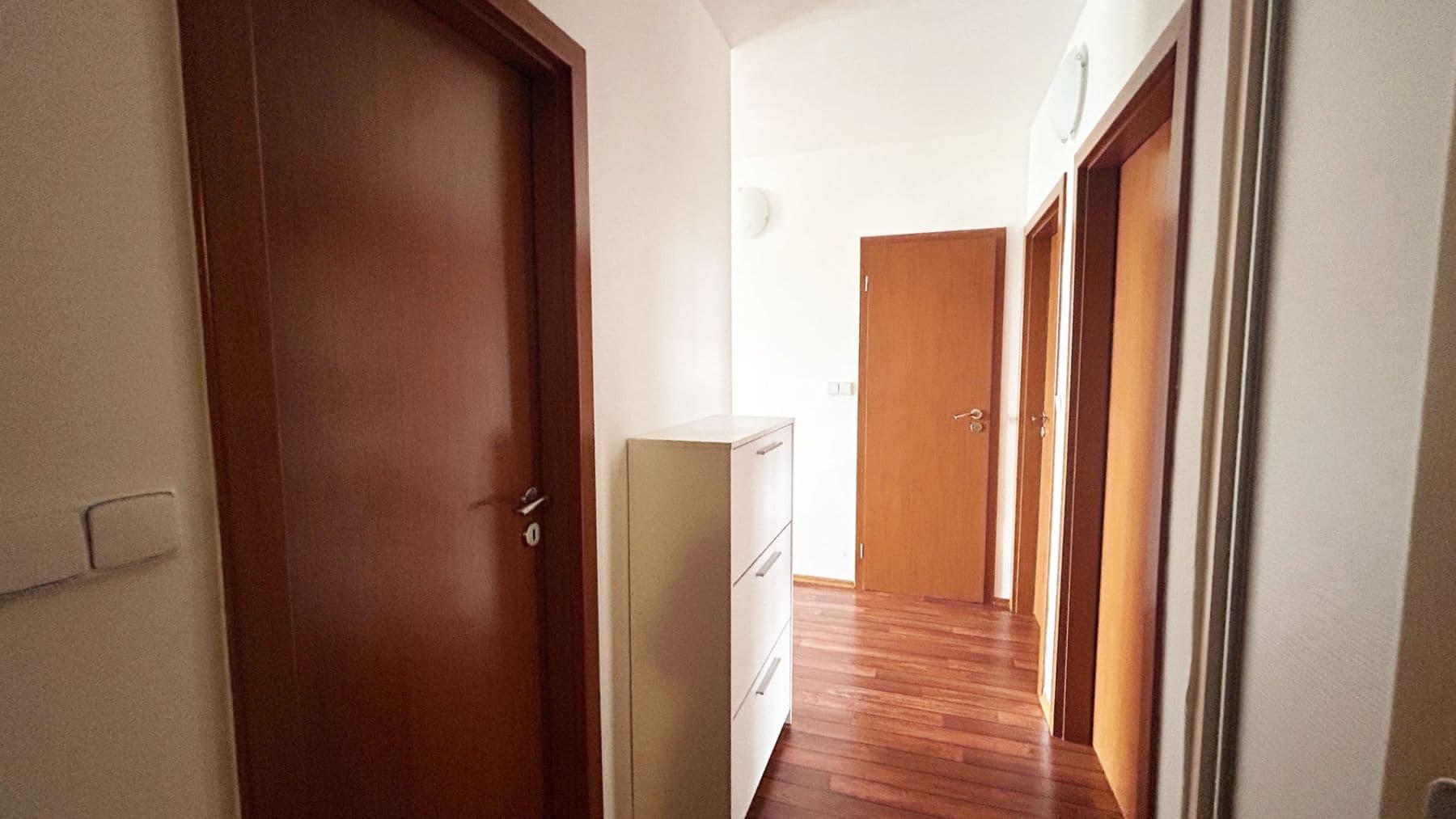 2 bedroom with open-plan kitchen flat to rent, 66 m², Katovická, Prague, Prague 2 bedroom with open-plan kitchen flat to rent, 66 m², Katovická, Prague, Prague