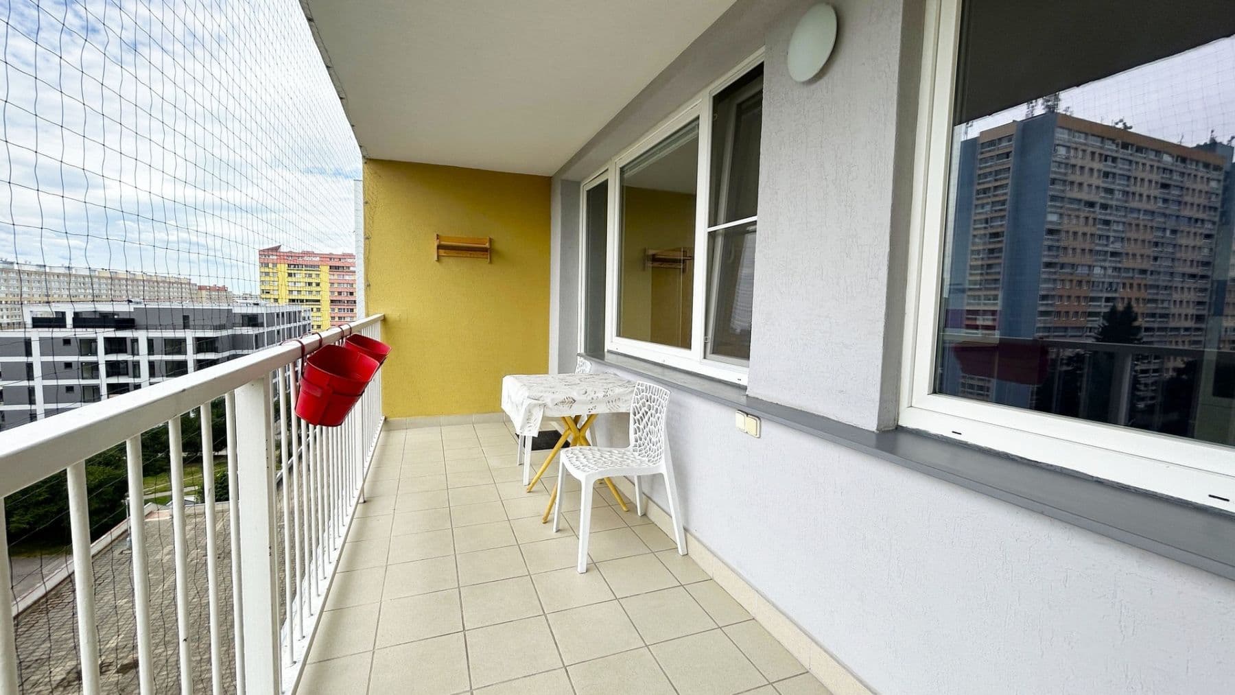2 bedroom with open-plan kitchen flat to rent, 66 m², Katovická, Prague, Prague 2 bedroom with open-plan kitchen flat to rent, 66 m², Katovická, Prague, Prague