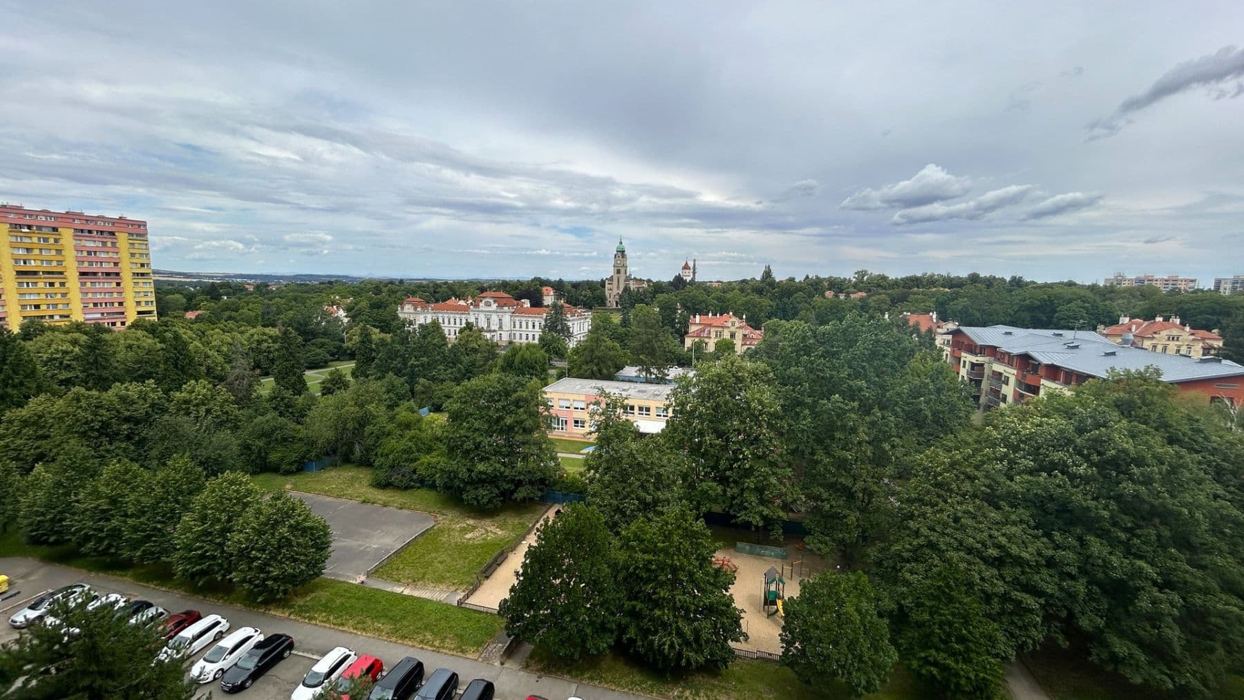 2 bedroom with open-plan kitchen flat to rent, 66 m², Katovická, Prague, Prague 2 bedroom with open-plan kitchen flat to rent, 66 m², Katovická, Prague, Prague