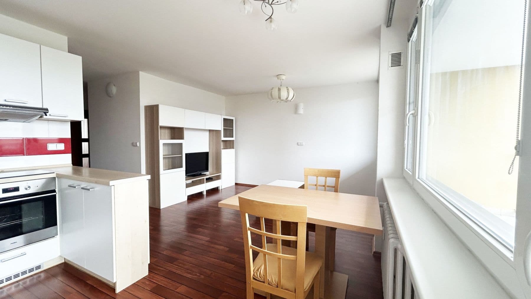 2 bedroom with open-plan kitchen flat to rent, 66 m², Katovická, Prague, Prague 2 bedroom with open-plan kitchen flat to rent, 66 m², Katovická, Prague, Prague