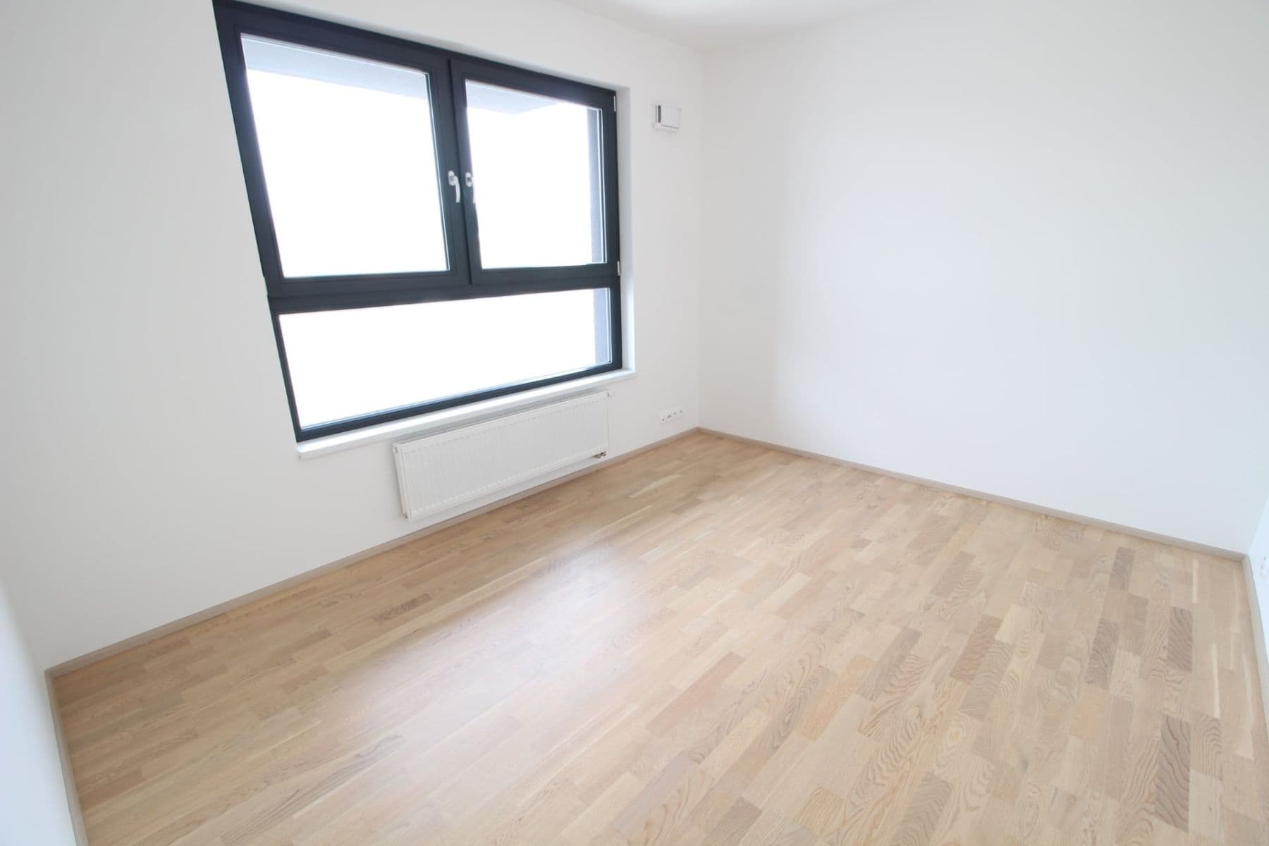 2 bedroom with open-plan kitchen flat to rent, 98 m², Zlochova, Prague, Prague 2 bedroom with open-plan kitchen flat to rent, 98 m², Zlochova, Prague, Prague