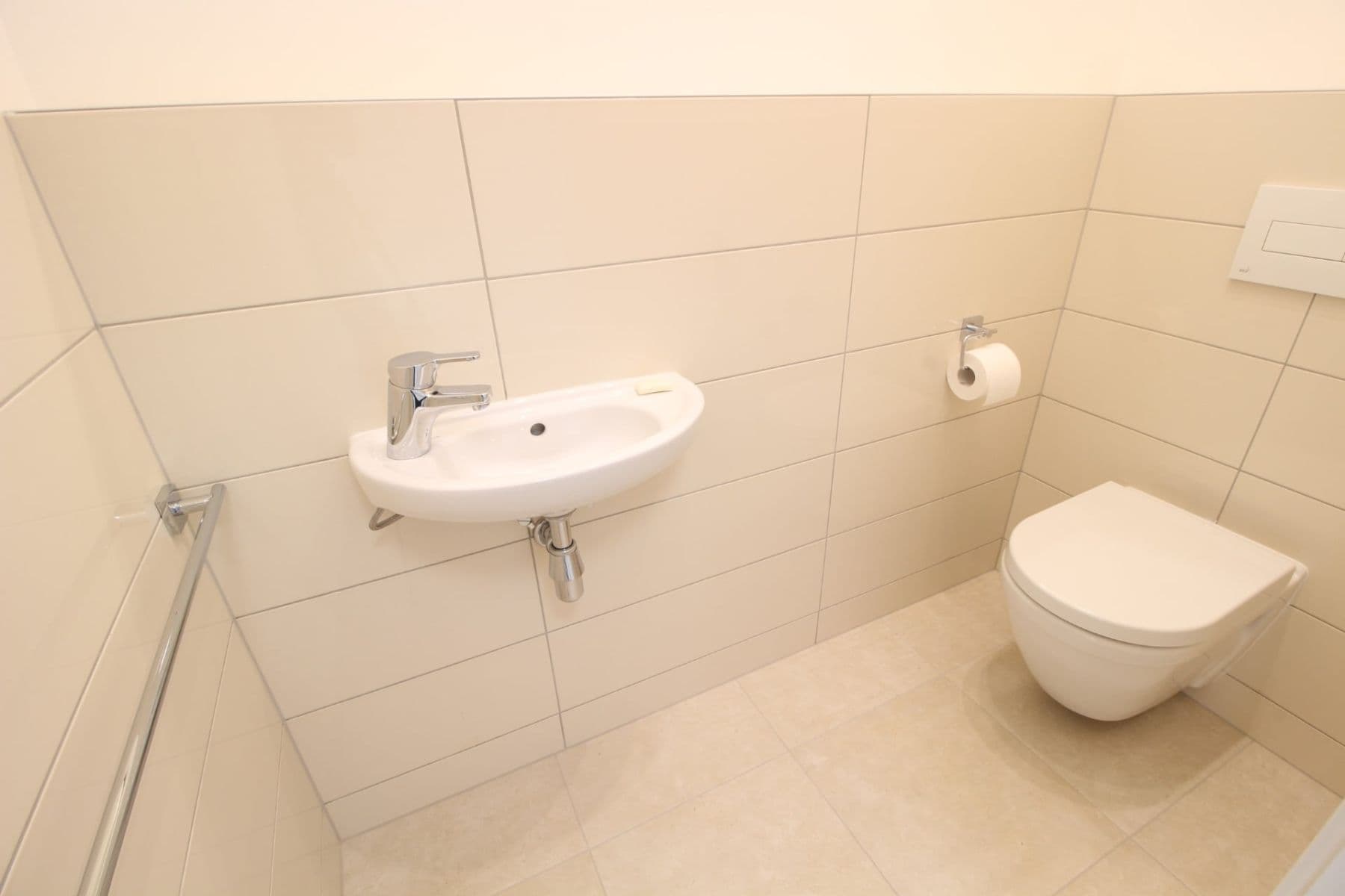 2 bedroom with open-plan kitchen flat to rent, 98 m², Zlochova, Prague, Prague 2 bedroom with open-plan kitchen flat to rent, 98 m², Zlochova, Prague, Prague