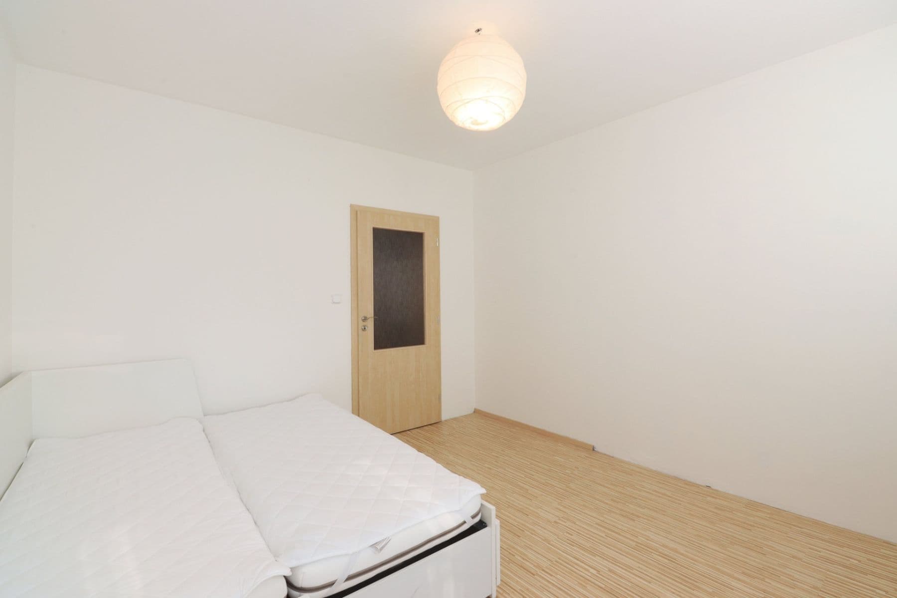 3 bedroom flat to rent, 70 m², Benkova, Prague, Prague 3 bedroom flat to rent, 70 m², Benkova, Prague, Prague