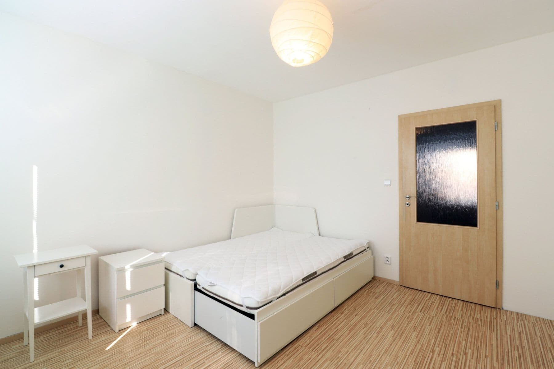 3 bedroom flat to rent, 70 m², Benkova, Prague, Prague 3 bedroom flat to rent, 70 m², Benkova, Prague, Prague