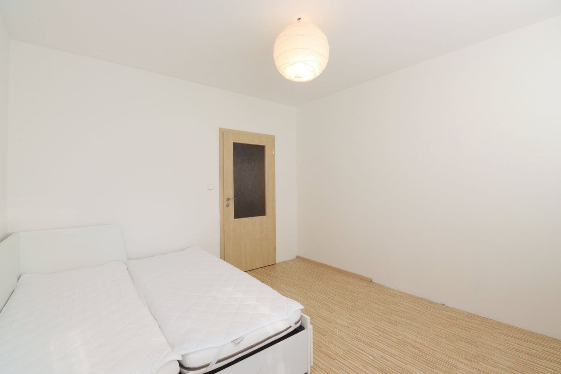 3 bedroom flat to rent, 70 m², Benkova, Prague, Prague 3 bedroom flat to rent, 70 m², Benkova, Prague, Prague