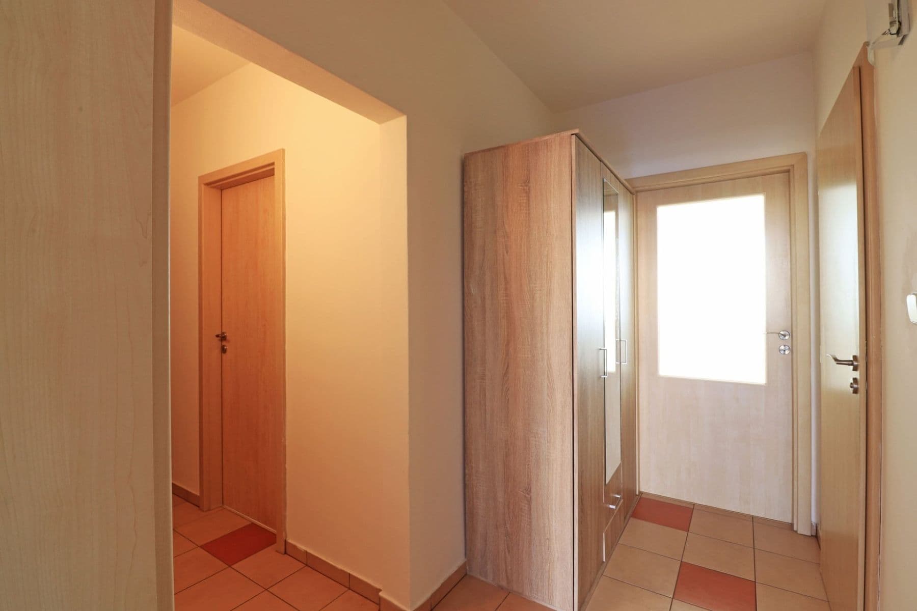 3 bedroom flat to rent, 70 m², Benkova, Prague, Prague 3 bedroom flat to rent, 70 m², Benkova, Prague, Prague