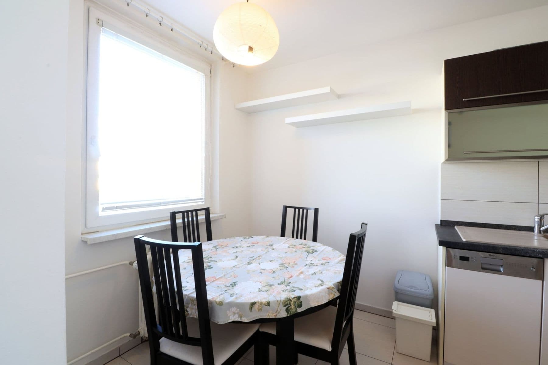 3 bedroom flat to rent, 70 m², Benkova, Prague, Prague 3 bedroom flat to rent, 70 m², Benkova, Prague, Prague