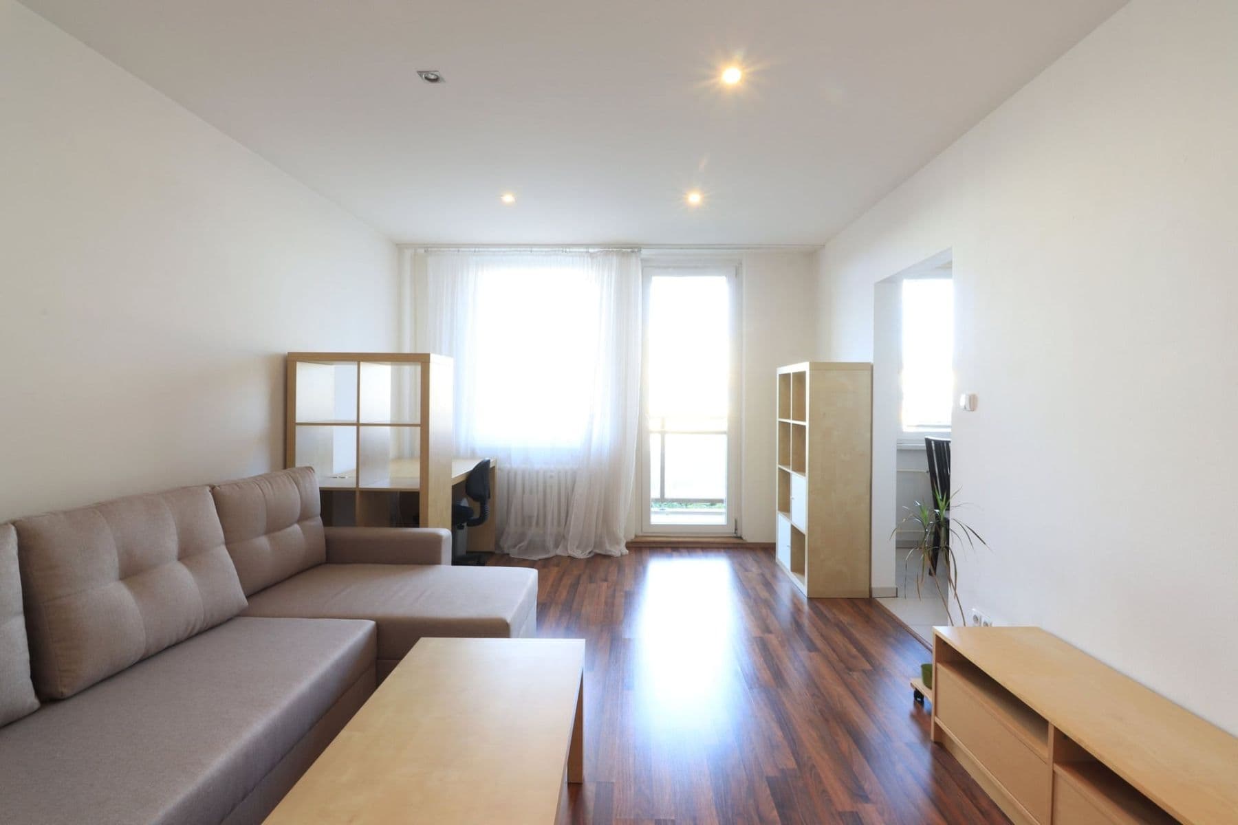 3 bedroom flat to rent, 70 m², Benkova, Prague, Prague 3 bedroom flat to rent, 70 m², Benkova, Prague, Prague