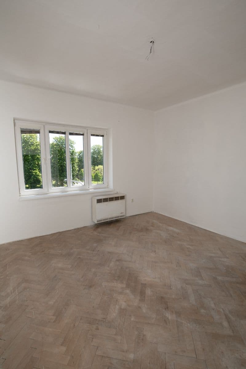 1 bedroom with open-plan kitchen flat for sale, 54 m², Zborovské náměstí, Pardubice, Pardubický Region 1 bedroom with open-plan kitchen flat for sale, 54 m², Zborovské náměstí, Pardubice, Pardubický Region