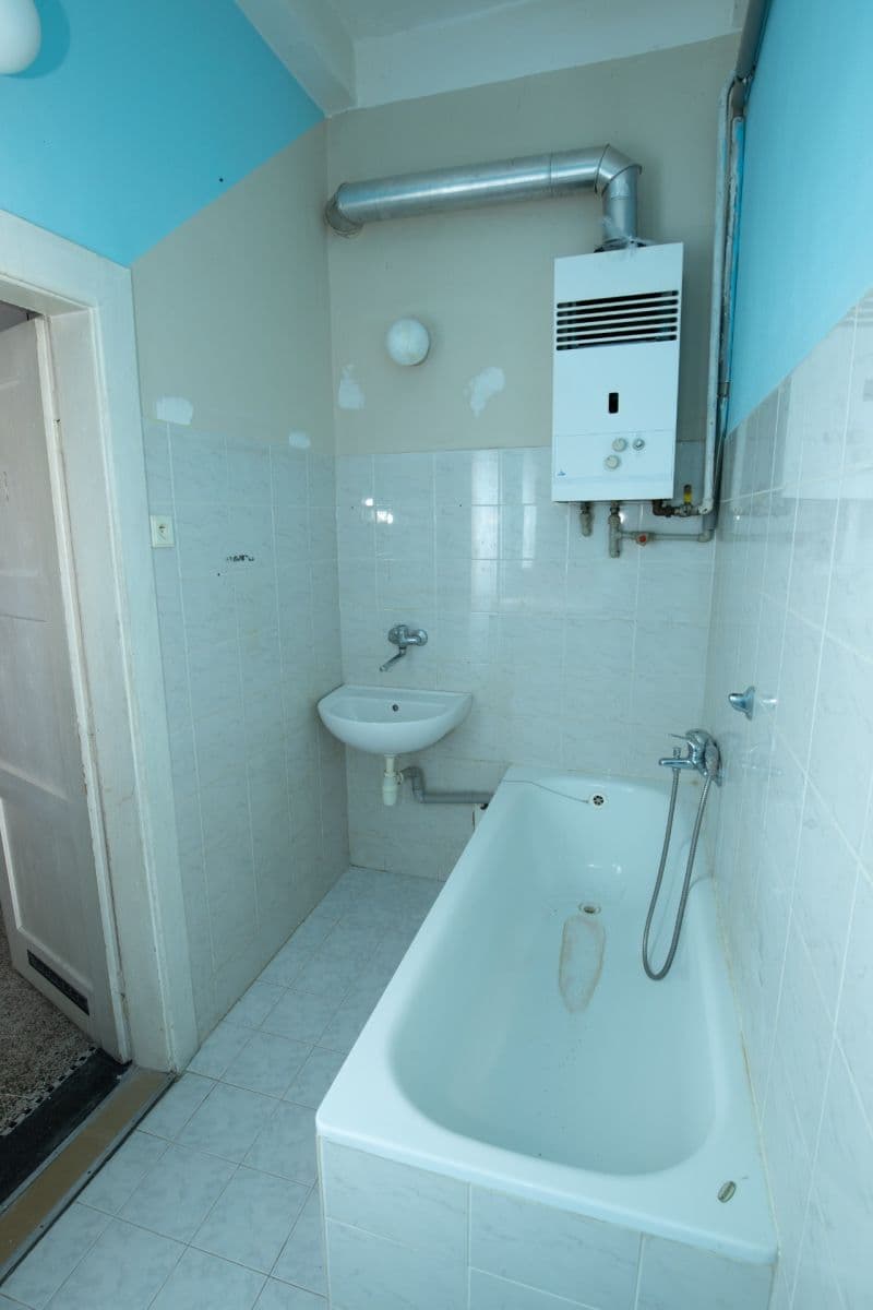 1 bedroom with open-plan kitchen flat for sale, 54 m², Zborovské náměstí, Pardubice, Pardubický Region 1 bedroom with open-plan kitchen flat for sale, 54 m², Zborovské náměstí, Pardubice, Pardubický Region