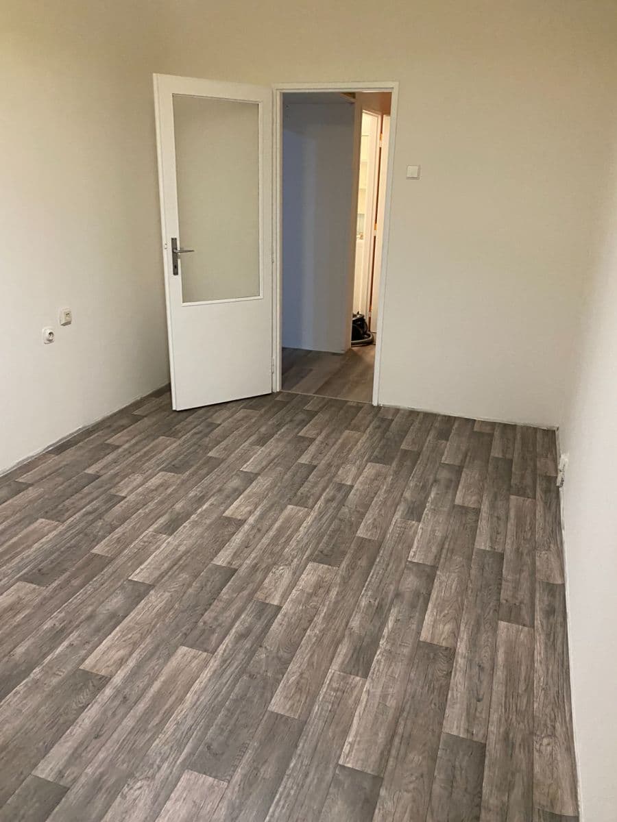 1 bedroom with open-plan kitchen flat to rent, 43 m², Famfulíkova, Prague, Prague 1 bedroom with open-plan kitchen flat to rent, 43 m², Famfulíkova, Prague, Prague