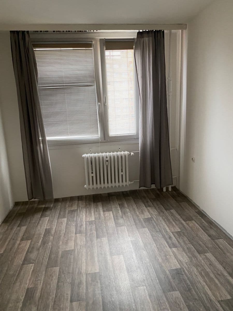 1 bedroom with open-plan kitchen flat to rent, 43 m², Famfulíkova, Prague, Prague 1 bedroom with open-plan kitchen flat to rent, 43 m², Famfulíkova, Prague, Prague
