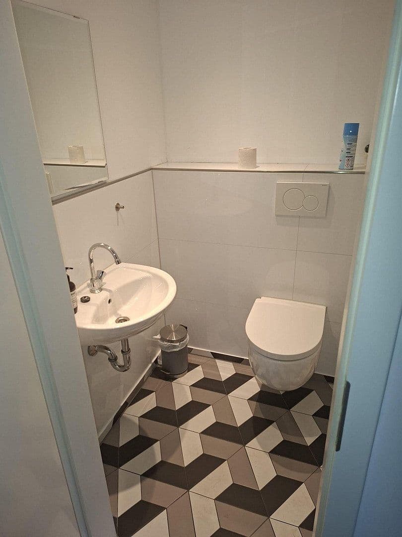 non-residential property to rent, 700 m², Regenbergastr. 12, Düsseldorf, North Rhine-Westphalia non-residential property to rent, 700 m², Regenbergastr. 12, Düsseldorf, North Rhine-Westphalia