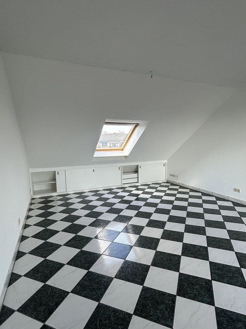 1 bedroom with open-plan kitchen flat to rent, 74 m², Tulpenstr. 28, Duisburg, North Rhine-Westphalia 1 bedroom with open-plan kitchen flat to rent, 74 m², Tulpenstr. 28, Duisburg, North Rhine-Westphalia