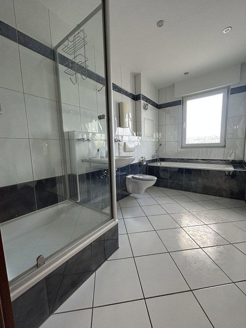 1 bedroom with open-plan kitchen flat to rent, 74 m², Tulpenstr. 28, Duisburg, North Rhine-Westphalia 1 bedroom with open-plan kitchen flat to rent, 74 m², Tulpenstr. 28, Duisburg, North Rhine-Westphalia