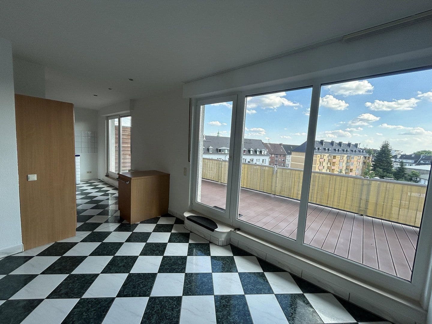 1 bedroom with open-plan kitchen flat to rent, 74 m², Tulpenstr. 28, Duisburg, North Rhine-Westphalia 1 bedroom with open-plan kitchen flat to rent, 74 m², Tulpenstr. 28, Duisburg, North Rhine-Westphalia