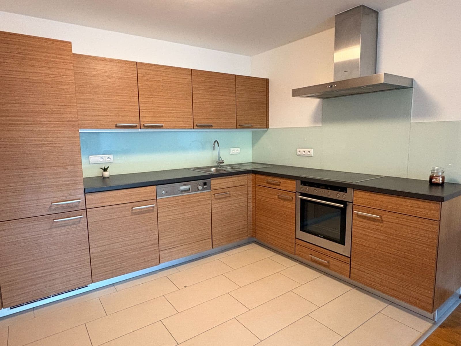 1 bedroom with open-plan kitchen flat to rent, 75 m², Linhartova, Prague, Prague 1 bedroom with open-plan kitchen flat to rent, 75 m², Linhartova, Prague, Prague