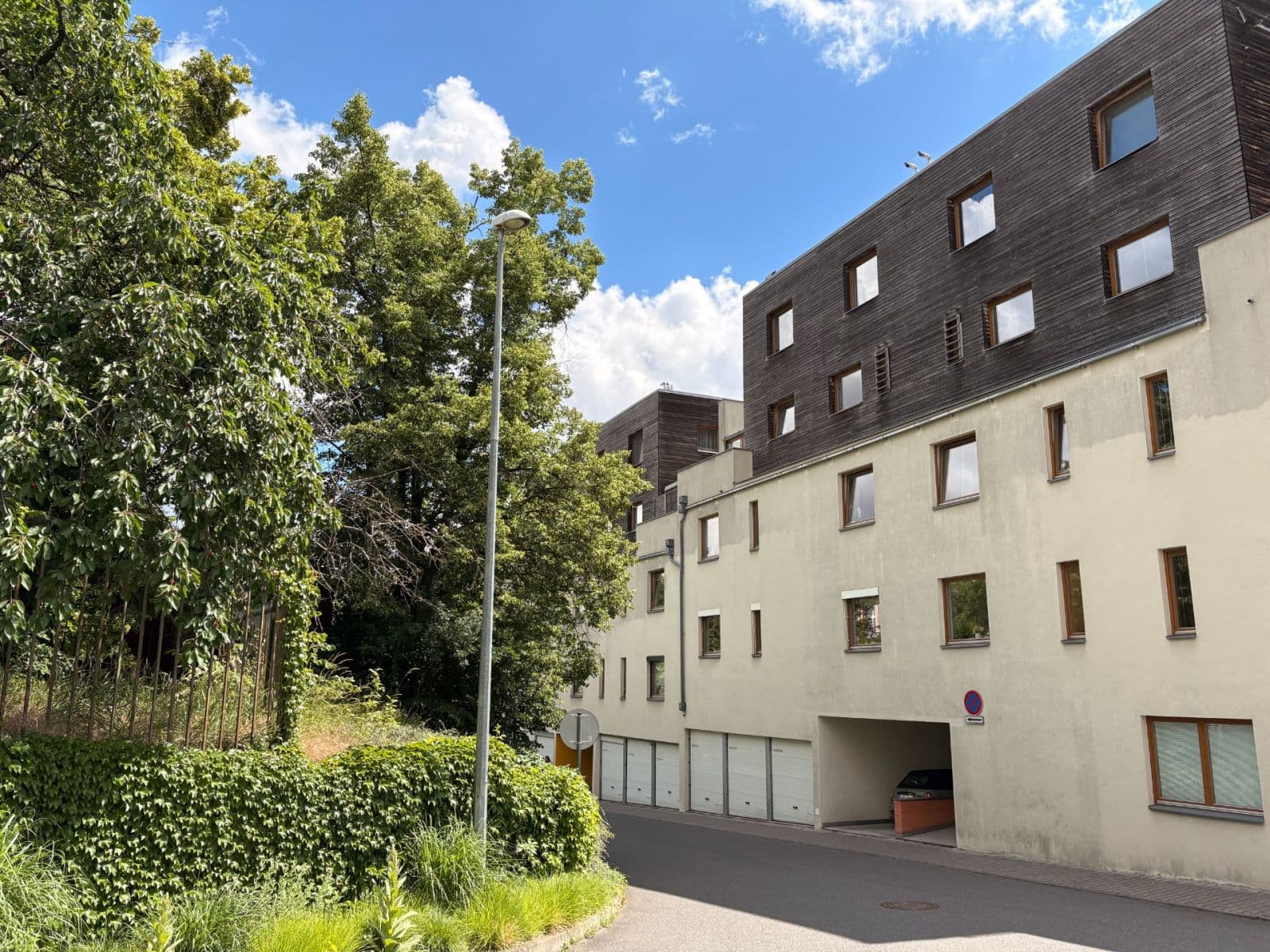 1 bedroom with open-plan kitchen flat to rent, 75 m², Linhartova, Prague, Prague 1 bedroom with open-plan kitchen flat to rent, 75 m², Linhartova, Prague, Prague